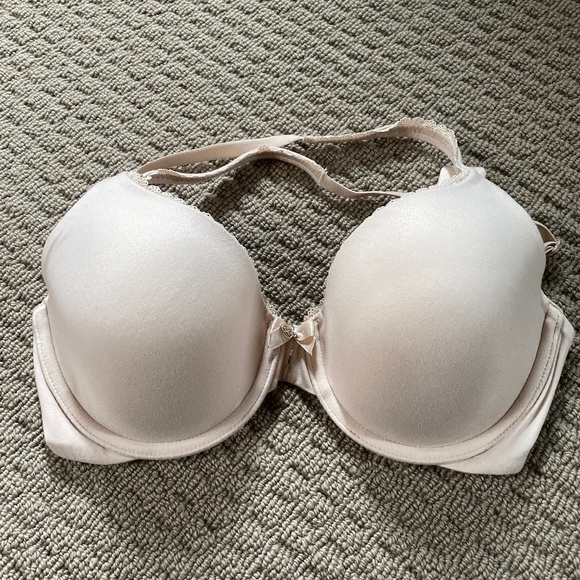 Victoria's Secret Bra - Body by Victoria - Lined Perfect Coverage - 32D - Picture 1 of 2